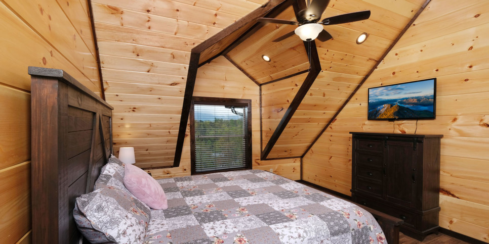 Gatlinburg - Sunrise Over the Smokies - Bedroom