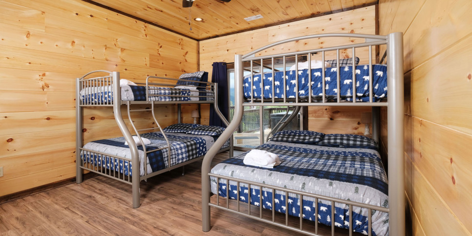 Gatlinburg - Sunrise Over the Smokies - Bedroom