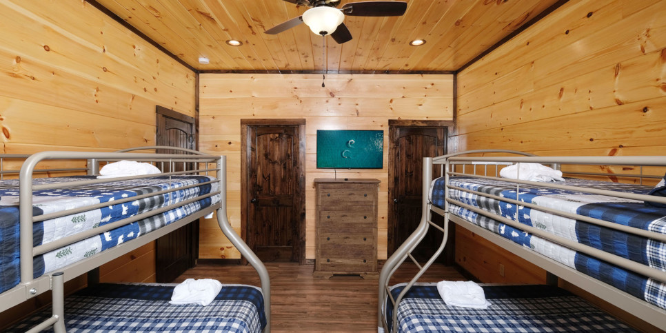 Gatlinburg - Sunrise Over the Smokies - Bedroom