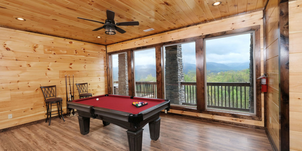 Gatlinburg - Sunrise Over the Smokies - Rec room