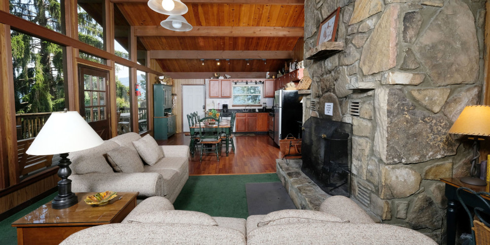 Gatlinburg - Three Pines 2139 - Living Room