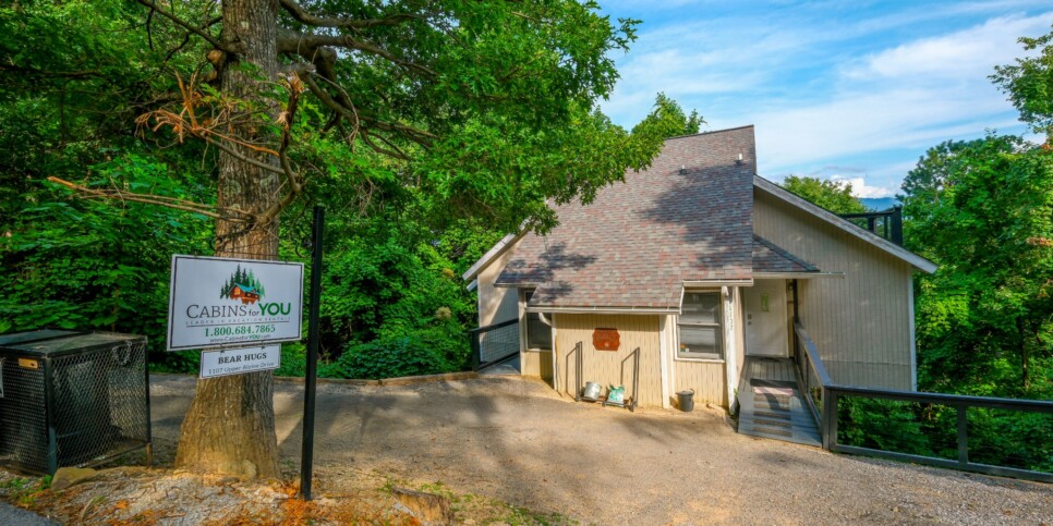 Chalet Village Cabin Rental - Bear Hugs - Exterior