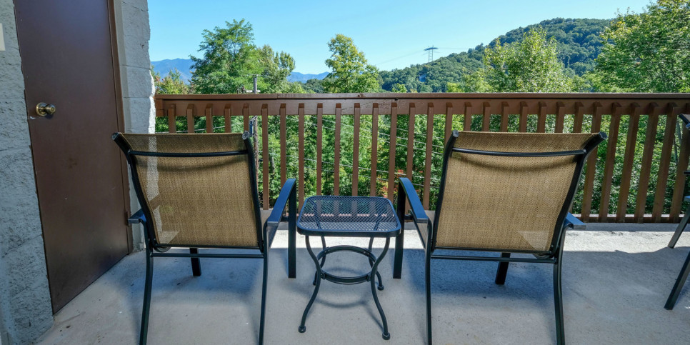 Gatlinburg - Three Bears and a Mountain HA302 - Exterior