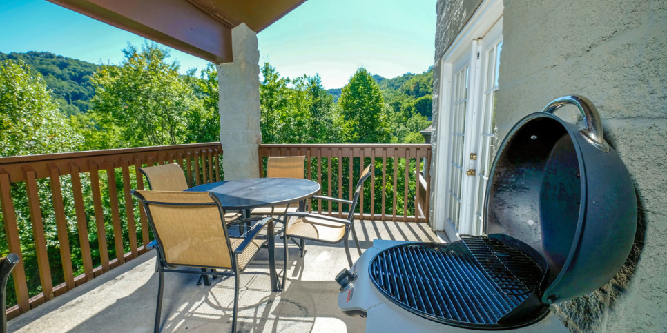 Gatlinburg - Three Bears and a Mountain HA302 - Exterior