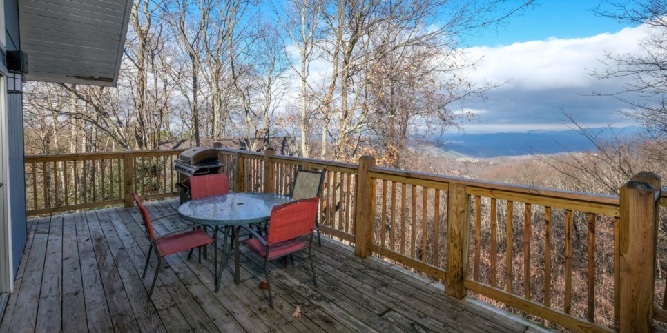 gatlinburg-heavenly-view-2308-cabin-exterior-1