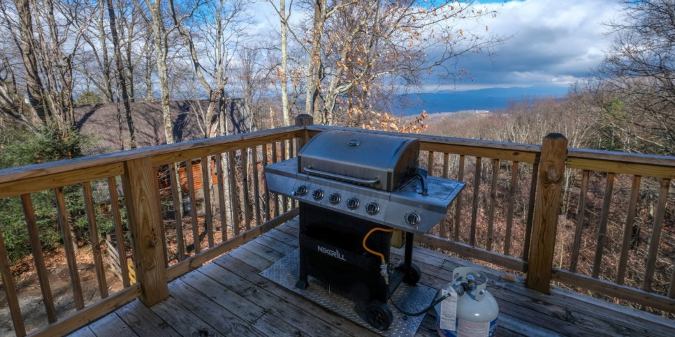 gatlinburg-heavenly-view-2308-cabin-exterior-2