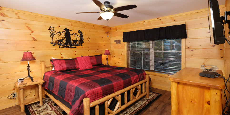 Gatlinburg - Bear Trail 625 - Bedroom