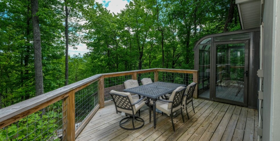 gatlinburg-bear-view-chalet-cabin-ezxterior-5