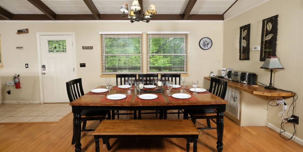 gatlinburg-bear-view-chalet-cabin-kitchen-2