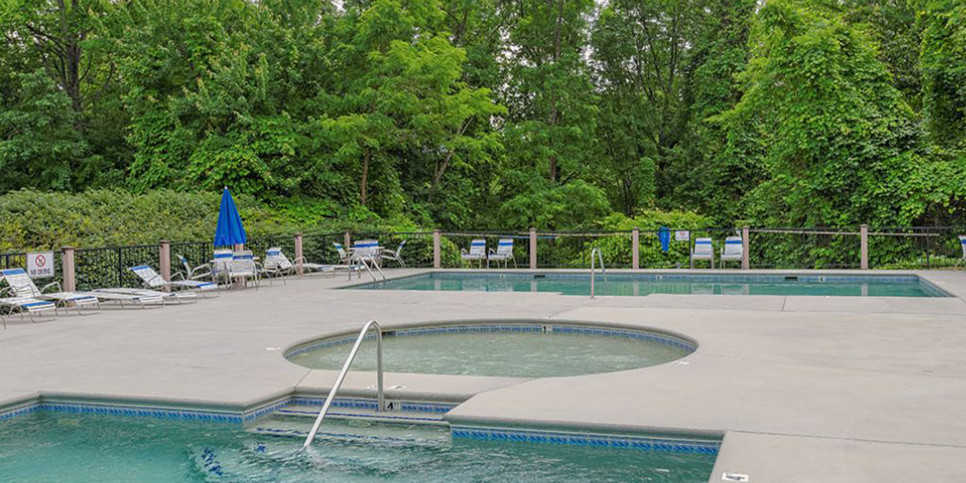 Gatlinburg - Chestnut Tower - Chalet Village Resort