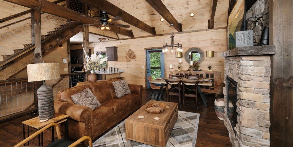 Gatlinburg - Chestnut Bearadise - Living