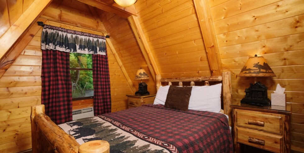 gatlinburg-bear-mountain-retreat-bedroom-3