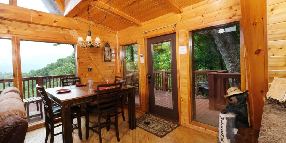 gatlinburg-bear-mountain-retreat-kitchen-1