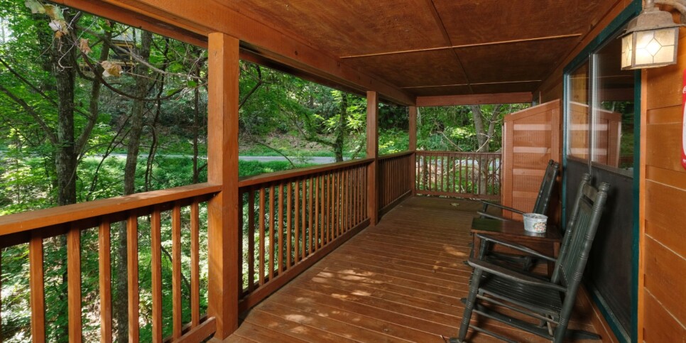 Gatlinburg Cabin - Bear FootInn - Exterior