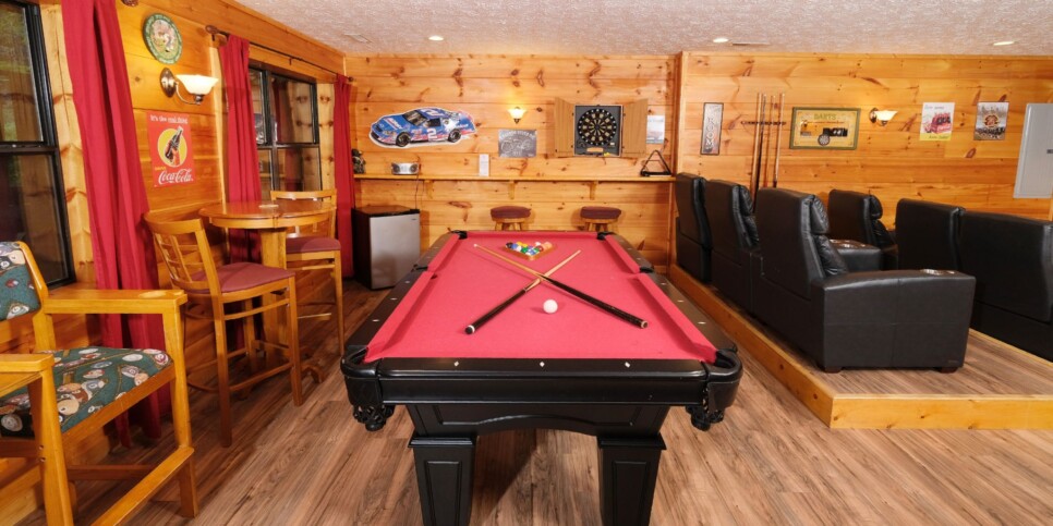 Gatlinburg Cabin - Bear FootInn - Rec Room