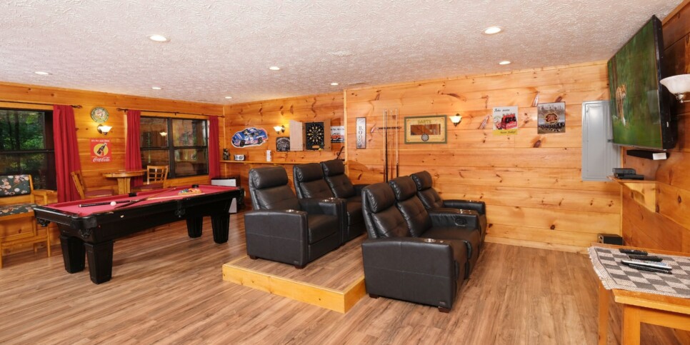 Gatlinburg Cabin - Bear FootInn - Rec Room