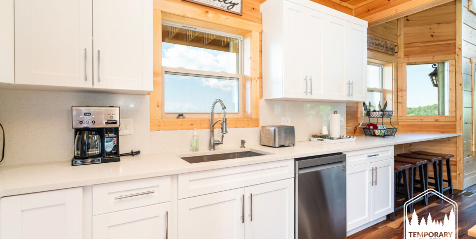 Gatlinburg - Eagles View 2.0 - Kitchen