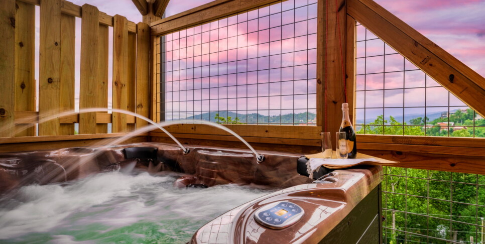 Gatlinburg - Red Hawk Retreat - Exterior