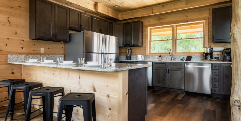 Gatlinburg - Red Hawk Retreat - Kitchen
