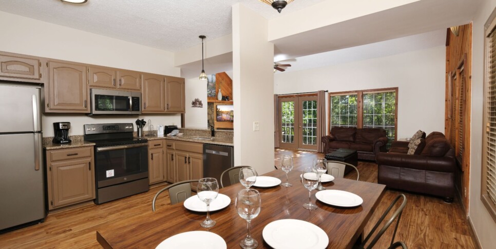 Gatlinburg Cabin - Coppertop View - Kitchen