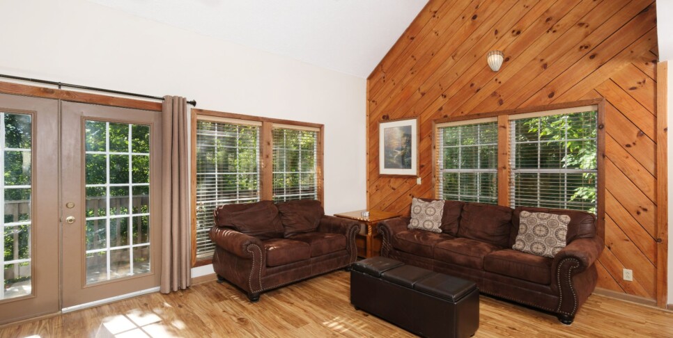 Gatlinburg Cabin - Coppertop View - Living Room