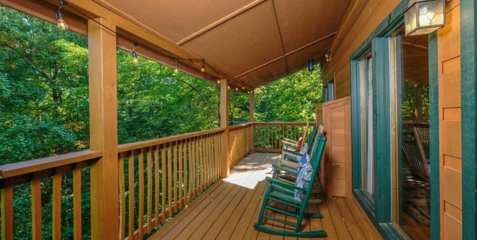 Chalet Village Cabin - A Bear's Pause - Exterior