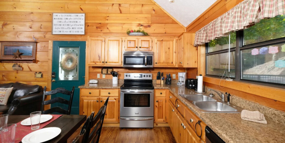 Chalet Village Cabin - A Bear's Pause - Kitchen