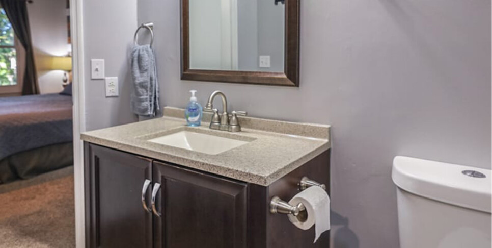 Gatlinburg - Mountain Bliss - Bathroom