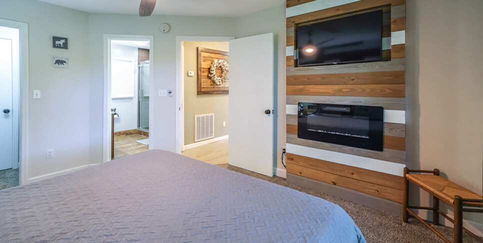 Gatlinburg - Mountain Bliss - Bedroom