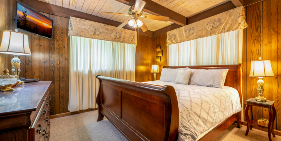 Gatlinburg - A Bear's View - Bedroom