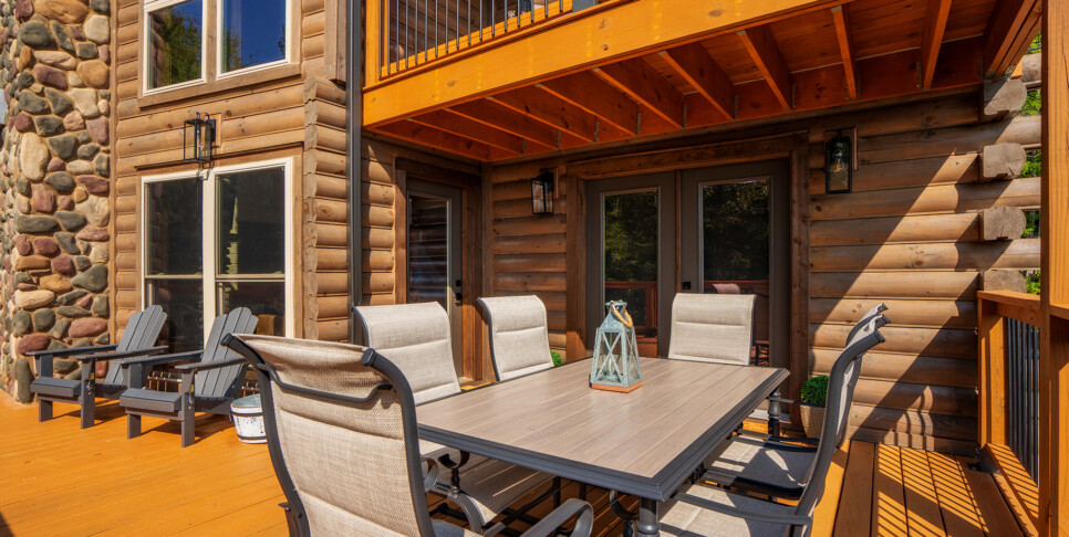 Gatlinburg - Smoky Mountain Skies - Exterior