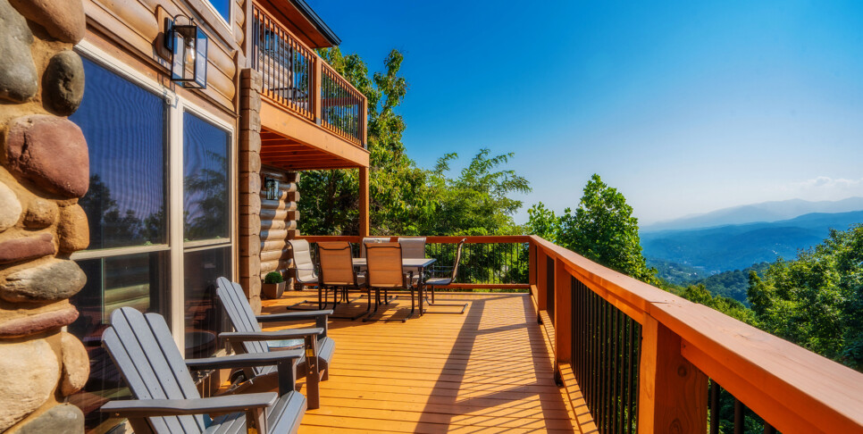 Gatlinburg - Smoky Mountain Skies - Exterior
