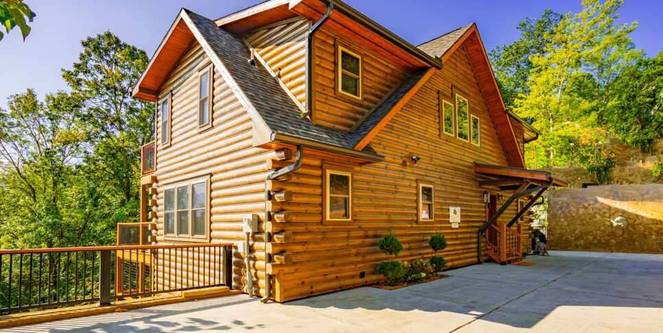 Gatlinburg - Smoky Mountain Skies - Exterior