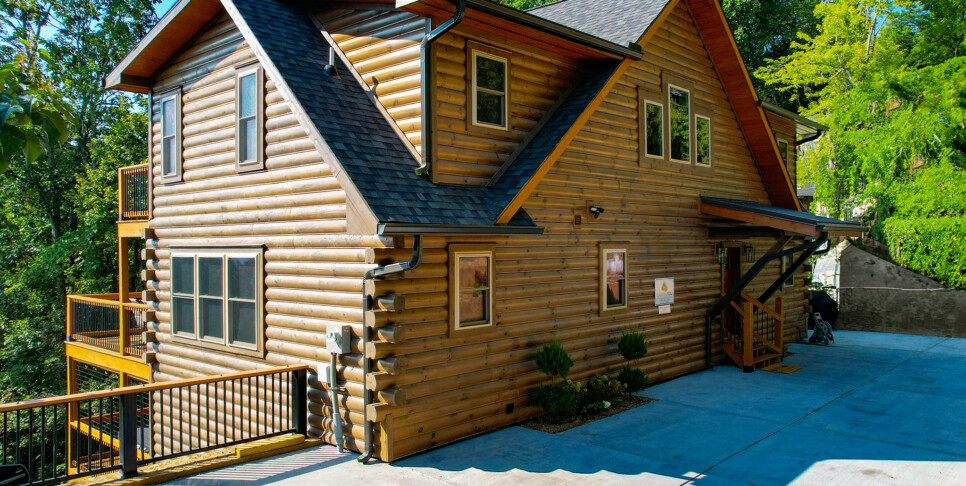 default Gatlinburg - Smoky Mountain Skies - Exterior