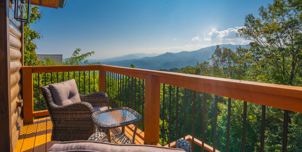 Gatlinburg - Smoky Mountain Skies - Exterior