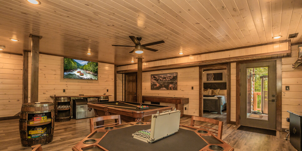 Gatlinburg - Smoky Mountain Skies - Recreation