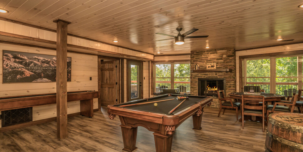 Gatlinburg - Smoky Mountain Skies - Recreation