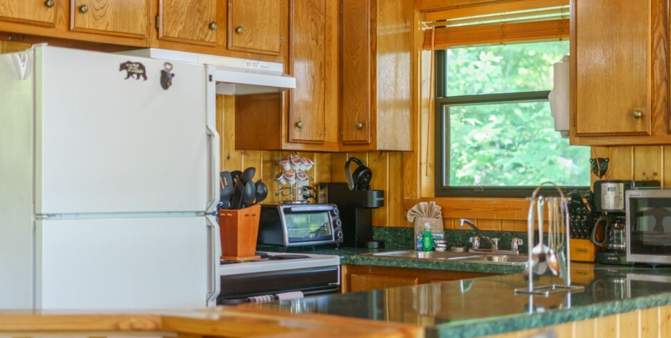 Gatlinburg - Grand View Mountain Chalet - Kitchen