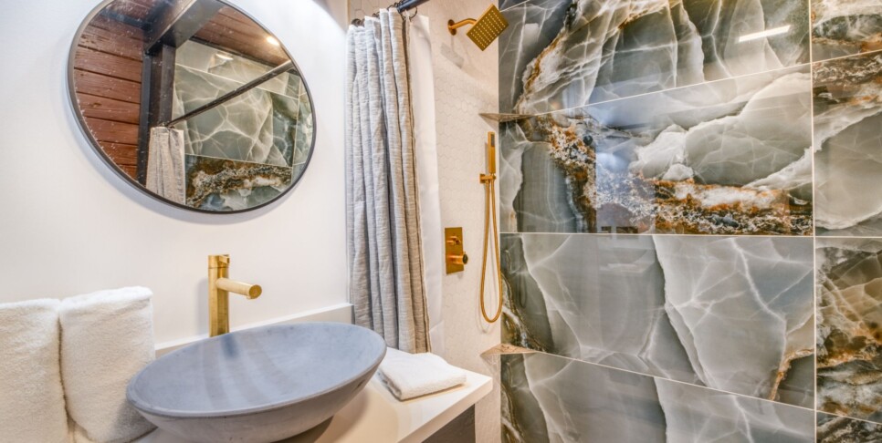 Gatlinburg - Soakin' Up the Views - Bathroom