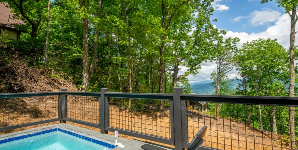 Gatlinburg - Soakin' Up the Views - Exterior