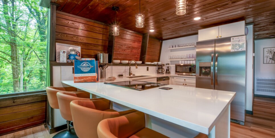 Gatlinburg - Soakin' Up the Views - Kitchen