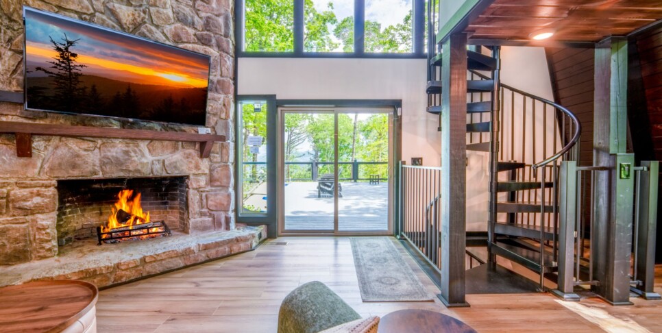 Gatlinburg - Soakin' Up the Views - Living Room