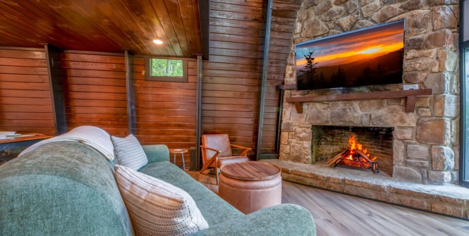 Gatlinburg - Soakin' Up the Views - Living Room