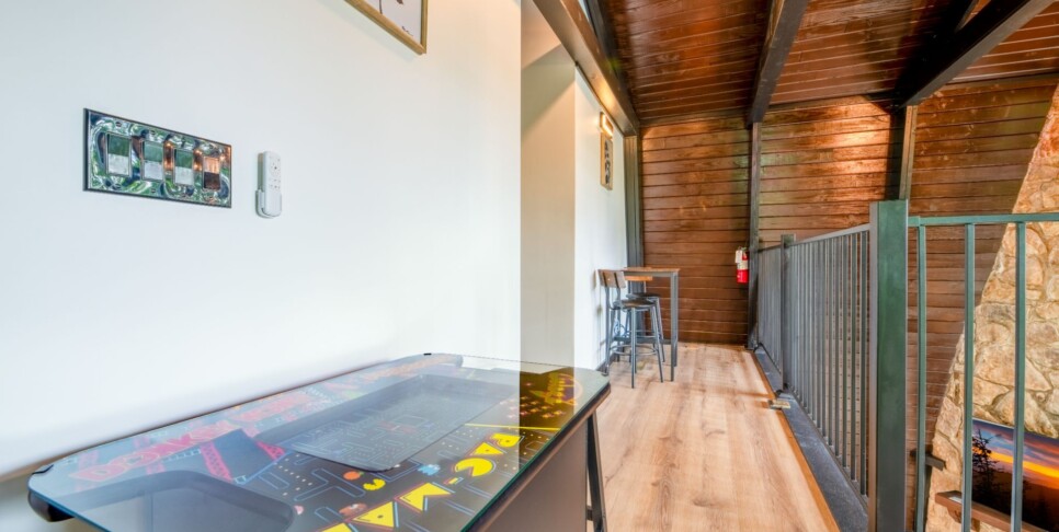 Gatlinburg - Soakin' Up the Views - Living Room