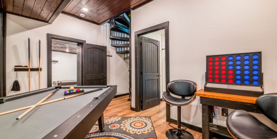 Gatlinburg - Soakin' Up the Views - Living Room