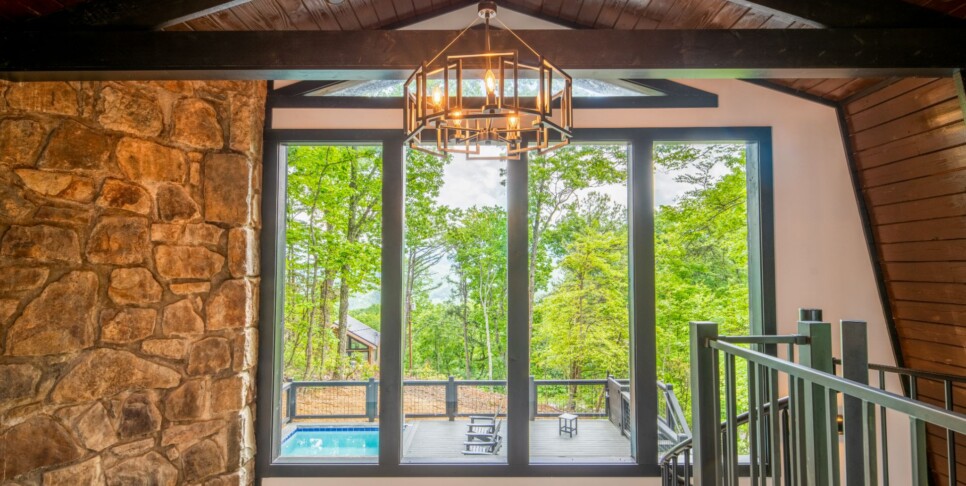 Gatlinburg - Soakin' Up the Views - Living Room