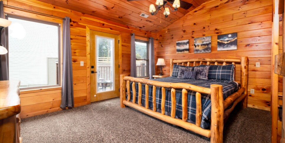 gatlinburg-cabin-rentals-three-bears-lodge-bed-room