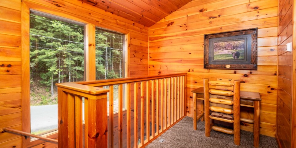 gatlinburg-cabin-rentals-three-bears-lodge-bed-room