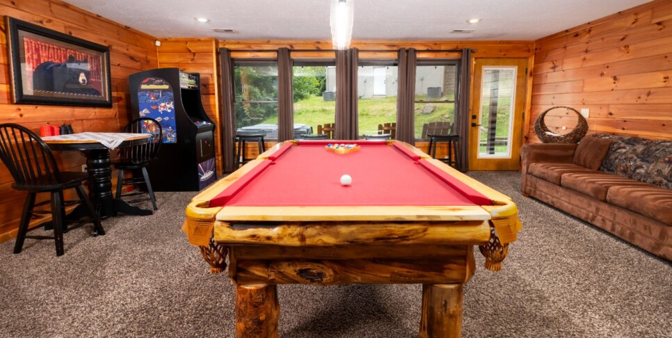 gatlinburg-cabin-rentals-three-bears-lodge-rec-room
