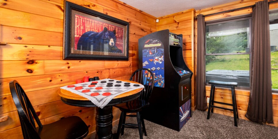 gatlinburg-cabin-rentals-three-bears-lodge-rec-room